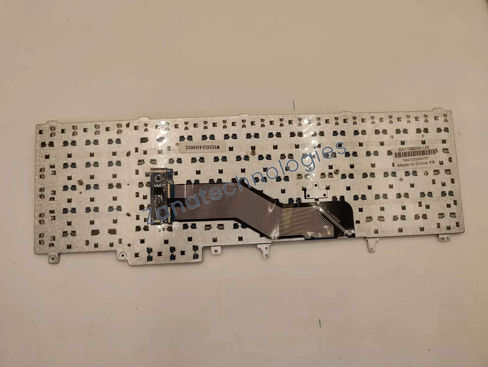 Angled view of the replacement non-backlit keyboard for Dell Latitude E5520/E5520M/E5530/E6520/E6530