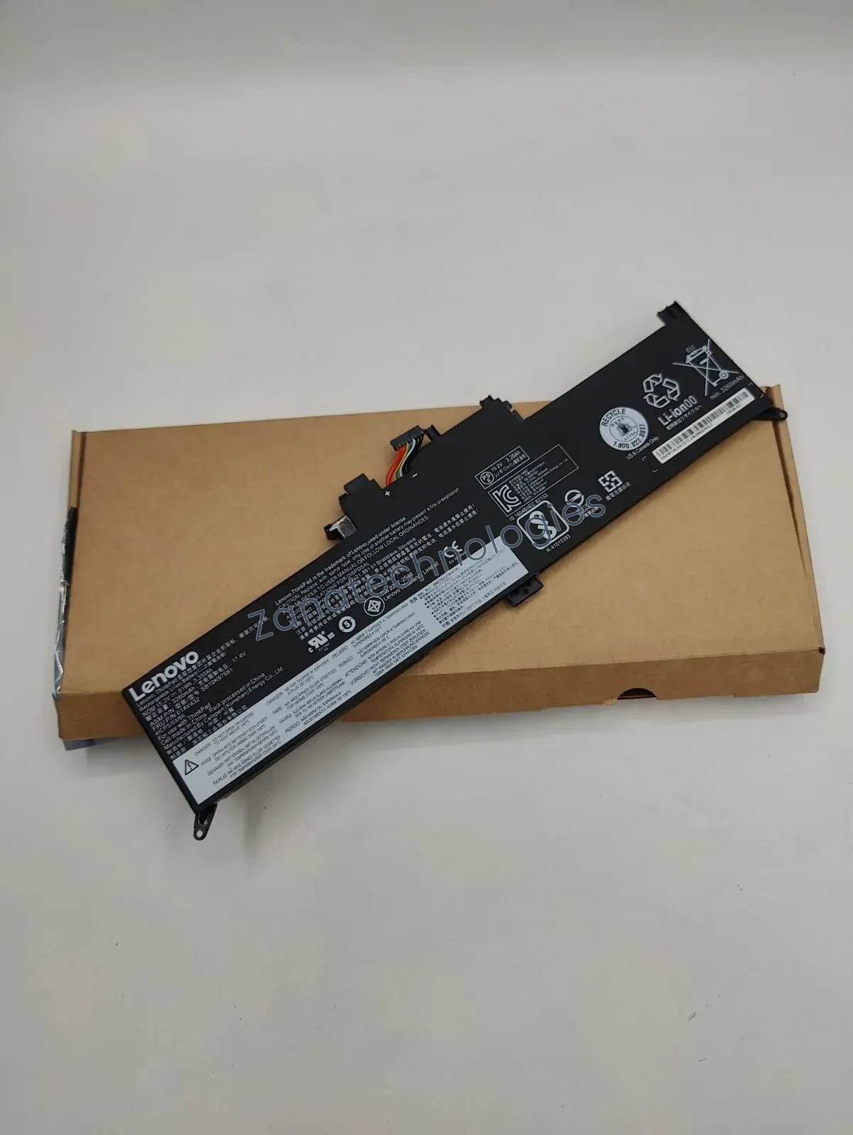 Angled view of the Lenovo 01AV432 Battery